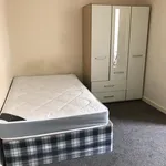 Rent 2 bedroom flat in Leicester