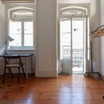 Rent a room in lisbon