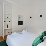 Appartement de 377 m² avec 1 chambre(s) en location à Paris