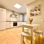 Alquilo 4 dormitorio casa de 215 m² en Cádiz