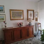 Rent 4 bedroom apartment of 90 m² in Bari