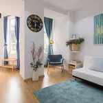 Rent 2 bedroom apartment of 90 m² in Porto