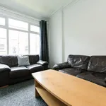 Rent 4 bedroom house in Leeds