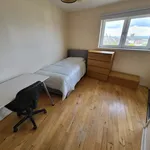 Rent 2 bedroom apartment in Paisley