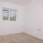 Rent 2 bedroom flat in South East England