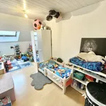 Miete 5 Schlafzimmer wohnung in Les Reussilles