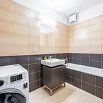 Pronajměte si 3 ložnic/e byt o rozloze 90 m² v Prague