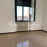 Affitto 3 camera appartamento di 93 m² in Novara