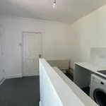 Studio to rent in Carlton Crescent, Luton LU3