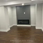 Rent 3 bedroom apartment of 55 m² in Mississauga (East Credit)