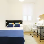 Rent a room of 94 m² in madrid