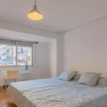 Rent 5 bedroom apartment in Valencia