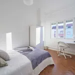 Rent a room in lisbon