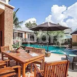 Rent 5 bedroom house of 330 m² in Bang Lamung