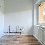 Rent 3 bedroom apartment of 61 m² in Zwickau