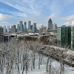 Appartement de 871 m² avec 4 chambre(s) en location à Montreal