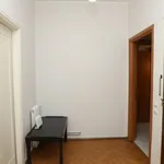 Rent 4 bedroom apartment in Athens