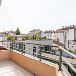 Rent 2 bedroom apartment of 46 m² in Lyon