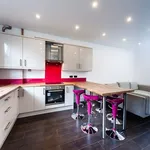 Rent 6 bedroom house in Leeds