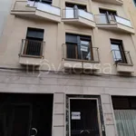 Rent 4 bedroom apartment of 110 m² in Atina