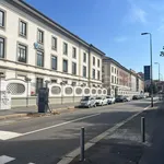 Affitto 3 camera appartamento di 85 m² in Milano