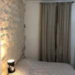 Rent 1 bedroom apartment of 240 m² in Paris