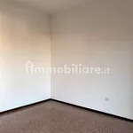 Affitto 3 camera appartamento di 93 m² in Novara