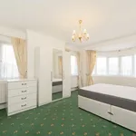 Rent 4 bedroom flat in London