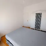 Rent 2 bedroom apartment of 90 m² in Setúbal