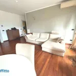 Rent 3 bedroom apartment of 91 m² in Milan