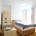 Rent 3 bedroom apartment in London