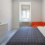 Rent a room in lisbon