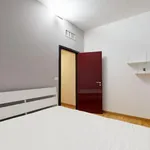 Rent 6 bedroom apartment of 200 m² in milan