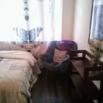 Rent a room in Encino