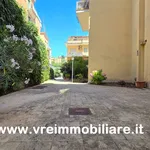 Rent 3 bedroom apartment of 100 m² in Roma