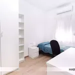 Rent 3 bedroom apartment in Seville