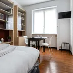 Rent 1 bedroom apartment of 38 m² in Milan