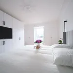 Rent 4 bedroom apartment of 52 m² in Paris