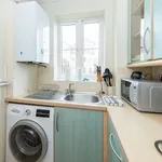 Rent 2 bedroom flat in South East England