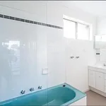 Rent 1 bedroom apartment in Footscray