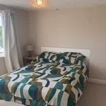 Rent 3 bedroom apartment in Wales