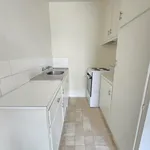 Rent 1 bedroom apartment in Murrumbeena