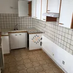 Maison de 66 m² avec 3 chambre(s) en location à Camarès