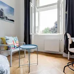 Rent 5 bedroom apartment in Prague