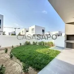 Rent 3 bedroom house of 220 m² in Amora