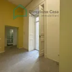 Rent 3 bedroom apartment of 100 m² in Napoli