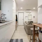 Rent 5 bedroom apartment of 63 m² in Porto