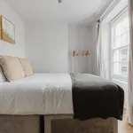 Rent 1 bedroom flat of 390 m² in London