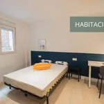 Rent a room of 80 m² in granada