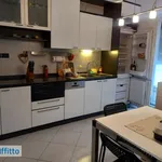 Rent 5 bedroom apartment of 130 m² in Genoa